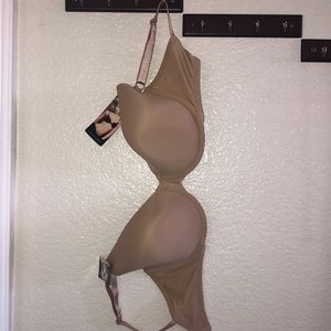 Maidenform t-shirt bra. NWT
